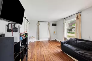 126 E South St, Vicksburg, MI 49097 - Photo 5