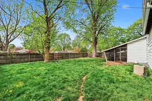 126 E South St, Vicksburg, MI 49097 - Photo 23