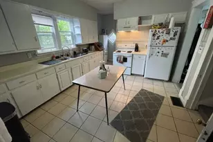 340 S Eagle St, Marshall, MI 49068 - Photo 7