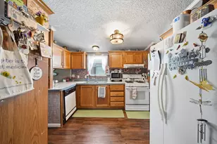 953 Savannah River Dr, Adrian, MI 49221 - Photo 13