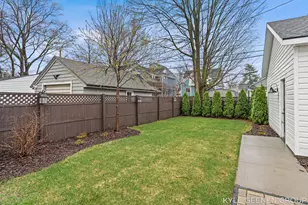 140 W 10th St, Holland, MI 49423 - Photo 51