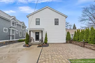 140 W 10th St, Holland, MI 49423 - Photo 45