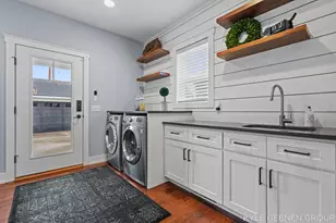 140 W 10th St, Holland, MI 49423 - Photo 29
