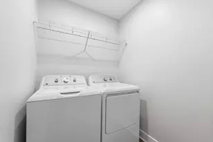 910 Indiana Ave, South Haven, MI 49090 - Photo 17