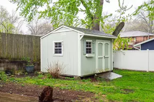 923 Bell Ave, New Buffalo, MI 49117 - Photo 27