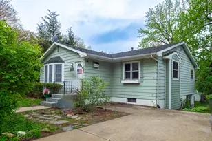 923 Bell Ave, New Buffalo, MI 49117 - Photo 3