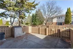 5117 Buckingham Dr, Troy, MI 48098 - Photo 3