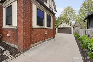 533 Gladstone Dr SE, Grand Rapids, MI 49506 - Photo 45
