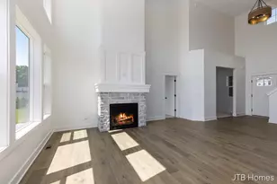 7870 Woodhurst Dr NE, Rockford, MI 49341 - Photo 5