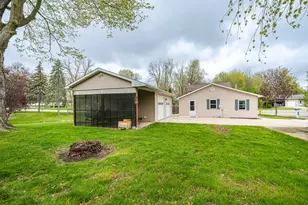 106 Park St, Portland, MI 48875 - Photo 27