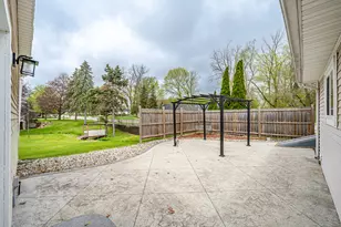 106 Park St, Portland, MI 48875 - Photo 23