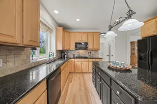 5559 Creekview Dr, Ann Arbor, MI 48108 - Photo 13