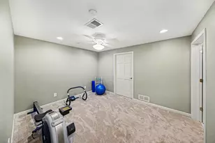 5559 Creekview Dr, Ann Arbor, MI 48108 - Photo 39