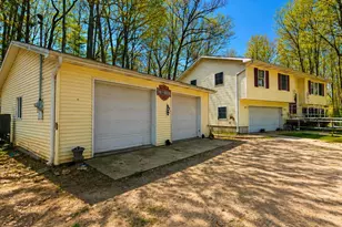 838 Fremont St, Newaygo, MI 49337 - Photo 3
