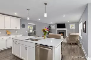 6327 Bentley Dr NE, Belmont, MI 49306 - Photo 13
