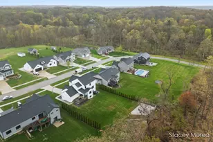 6327 Bentley Dr NE, Belmont, MI 49306 - Photo 51