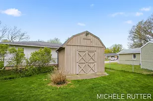 526 Pinecrest St, Holland, MI 49424 - Photo 7