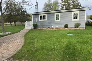 226 Custer Dr, Coldwater, MI 49036 - Photo 15