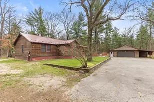 8462 Loveless Dr, Howard City, MI 49329 - Photo 3