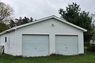 120 Center St, Six Lakes, MI 48886 - Photo 15