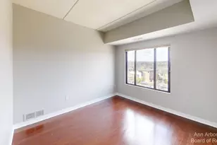 111 N Ashley St, Ann Arbor, MI 48104 - Photo 5
