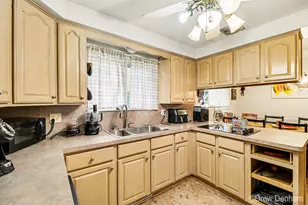 1797 Newman Dr, Trenton, MI 48183 - Photo 7