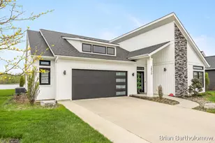 2930 Isle Water Dr, Belmont, MI 49306 - Photo 5
