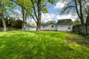 500 Sherwood St, Three Oaks, MI 49128 - Photo 7