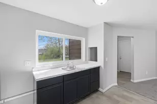 29177 Rosewood St, Inkster, MI 48141 - Photo 5
