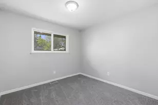 29177 Rosewood St, Inkster, MI 48141 - Photo 9