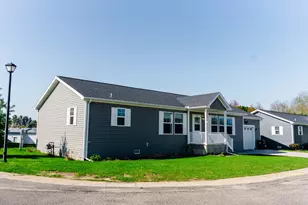 712 Peach Ln, Fremont, MI 49412 - Photo 3