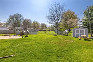 39259 N Blom Dr, Harrison Township, MI 48045 - Photo 3