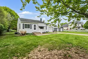 615 Gregory Pl, Jackson, MI 49202 - Photo 3