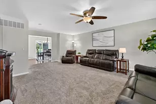 86 Fox Meadows Ct, Howell, MI 48843 - Photo 13