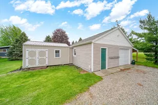 351 Moser Dr, Bronson, MI 49028 - Photo 53
