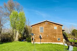 1525 S Poplar Rd, Custer, MI 49405 - Photo 7