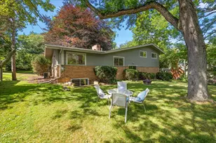 2511 Londonderry Rd, Ann Arbor, MI 48104 - Photo 3