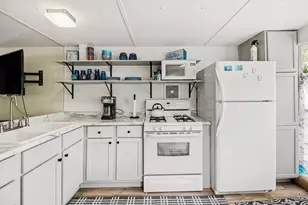 2759 Basin St, Ludington, MI 49431 - Photo 9
