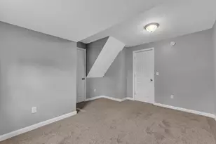 30280 Joy Rd, Livonia, MI 48150 - Photo 9