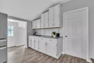 30280 Joy Rd, Livonia, MI 48150 - Photo 11