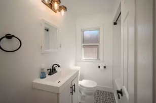 28465 N Clements Cir, Livonia, MI 48150 - Photo 15