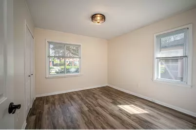 28465 N Clements Circle, Livonia, MI 48150 - Photo 11