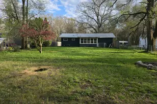 586 W River Rd, Muskegon, MI 49445 - Photo 5