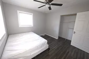 586 W River Rd, Muskegon, MI 49445 - Photo 11