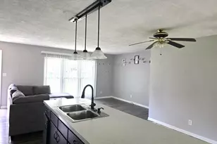 586 W River Rd, Muskegon, MI 49445 - Photo 9