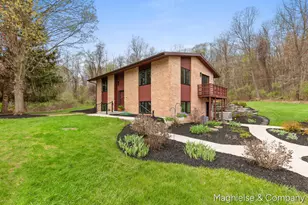 9391 Summit Ave NE, Rockford, MI 49341 - Photo 3