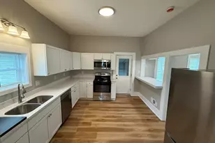 979 Scott St, Muskegon, MI 49442 - Photo 7