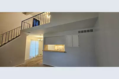 20016 Village Green Court, Brownstown, MI 48183 - Photo 9