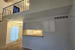 20016 Village Green Ct, Brownstown, MI 48183 - Photo 9