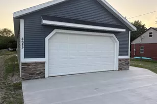 4655 Henry St, Norton Shores, MI 49441 - Photo 3